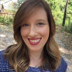 Meet your Posher, Hallie